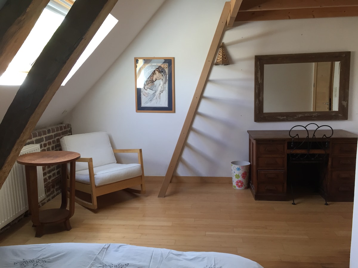 Ელეას ოთახი