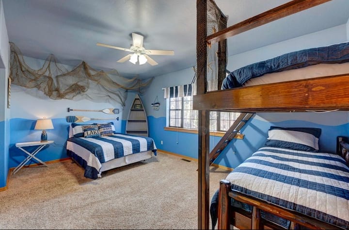 Huge Cabin Near Woodland Lake, Sleeps 36! - Arizona