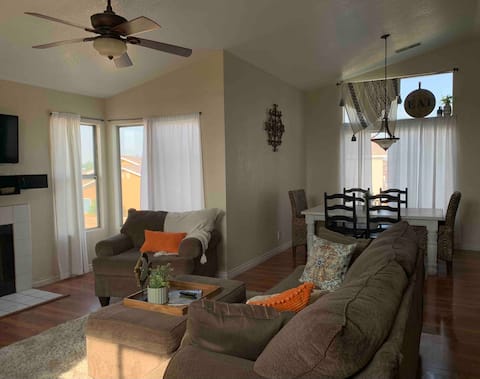 Mi casa, su casa… cozy and comfortable!