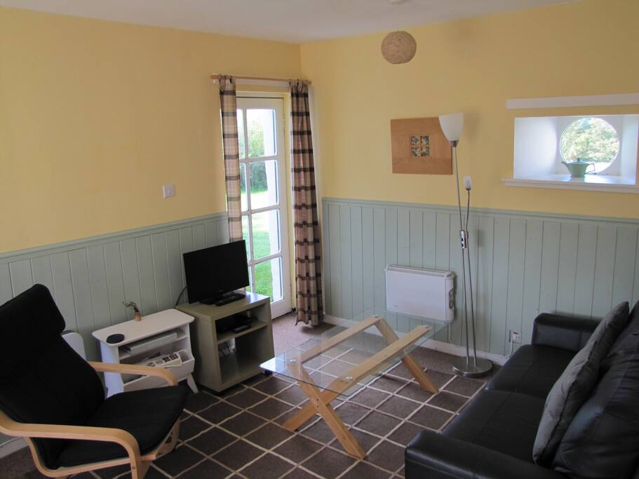 MacLeod: lounge area.