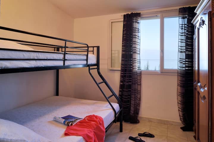 Dormitorio 2 con cama de 140+ cama de 90 literas