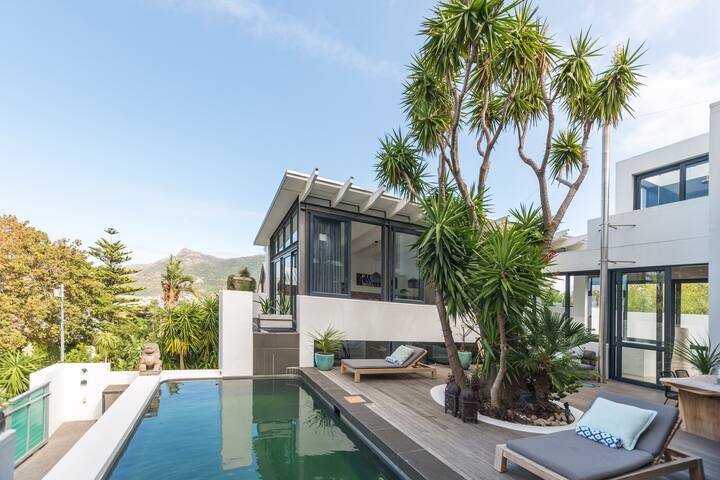 3 Story Modern Villa | Views | Back Up Power gallery image 4