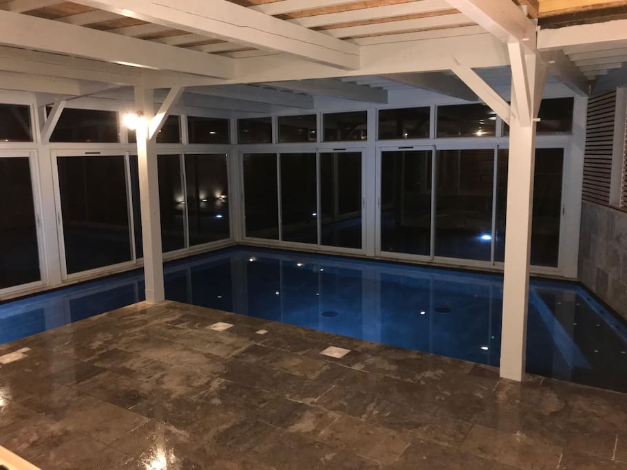 La piscine intérieure