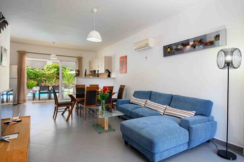 Cosy 3-bedroom house with private pool