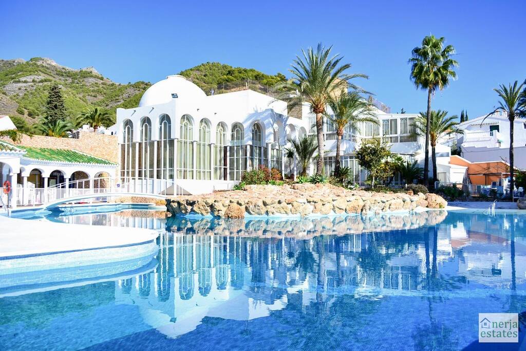 piscine de la résidence