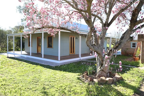 Tea Garden Creek Cottage