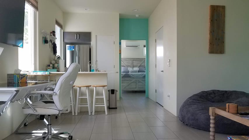 Contemporary Casita | Old Town Neighborhood