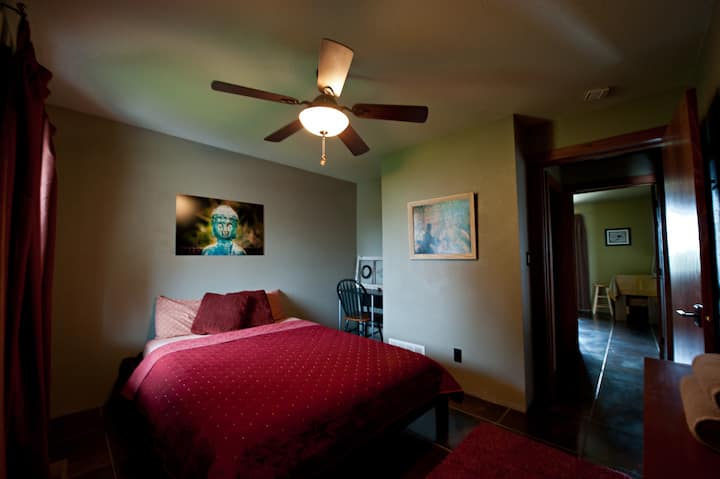 Queen Bed in upstairs bedroom

