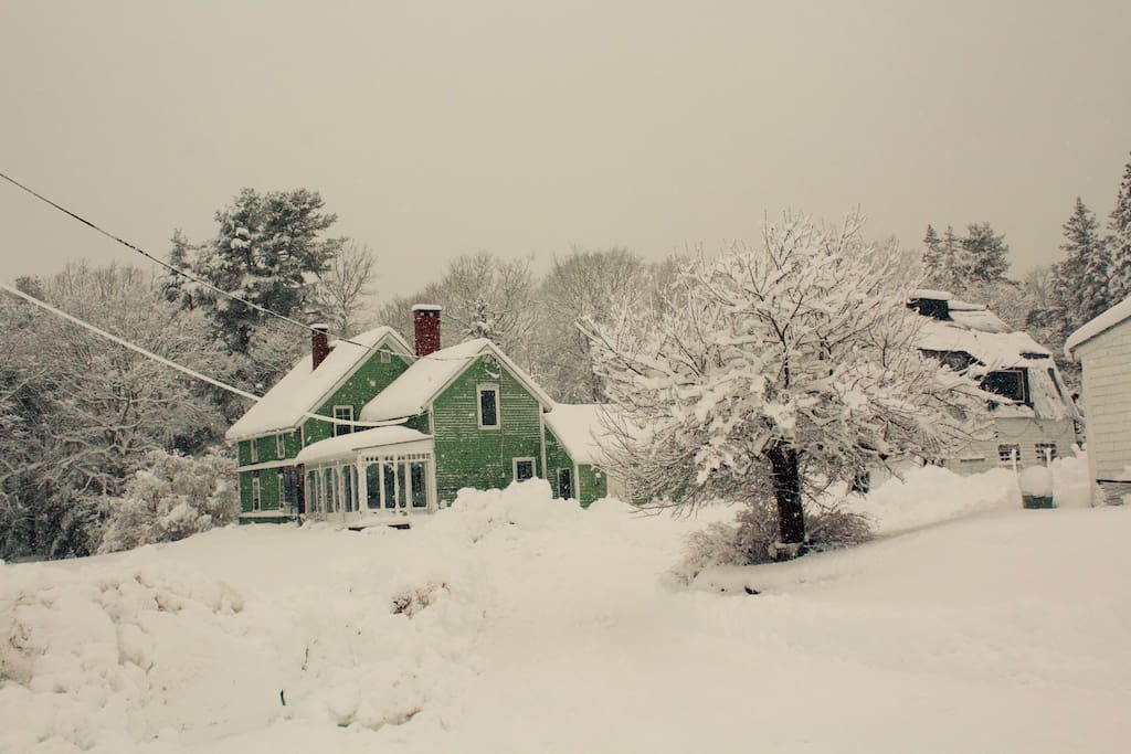 Winter view of the farmhouse.