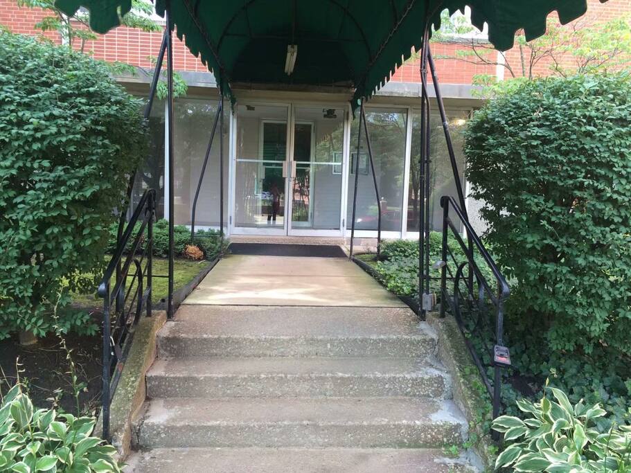 key box is on the left handrail of the stair