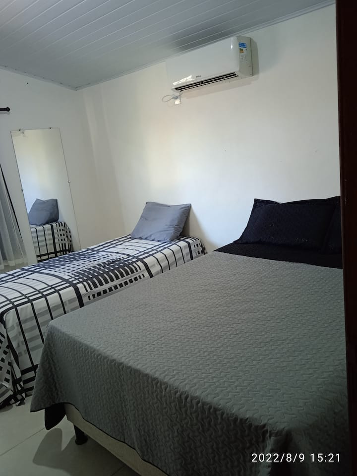 ห้องนอนเดี่ยว
Daqui vc นอนฟังเสียงคลื่นทะเล 