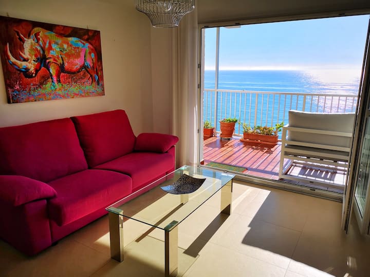 Superior Beachfront Apartment in Old Town