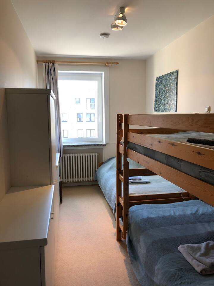 ベッド3台のセカンドベッドルーム