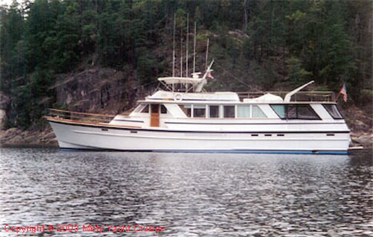 85′ Yacht docked at Pier 40 San Francisco