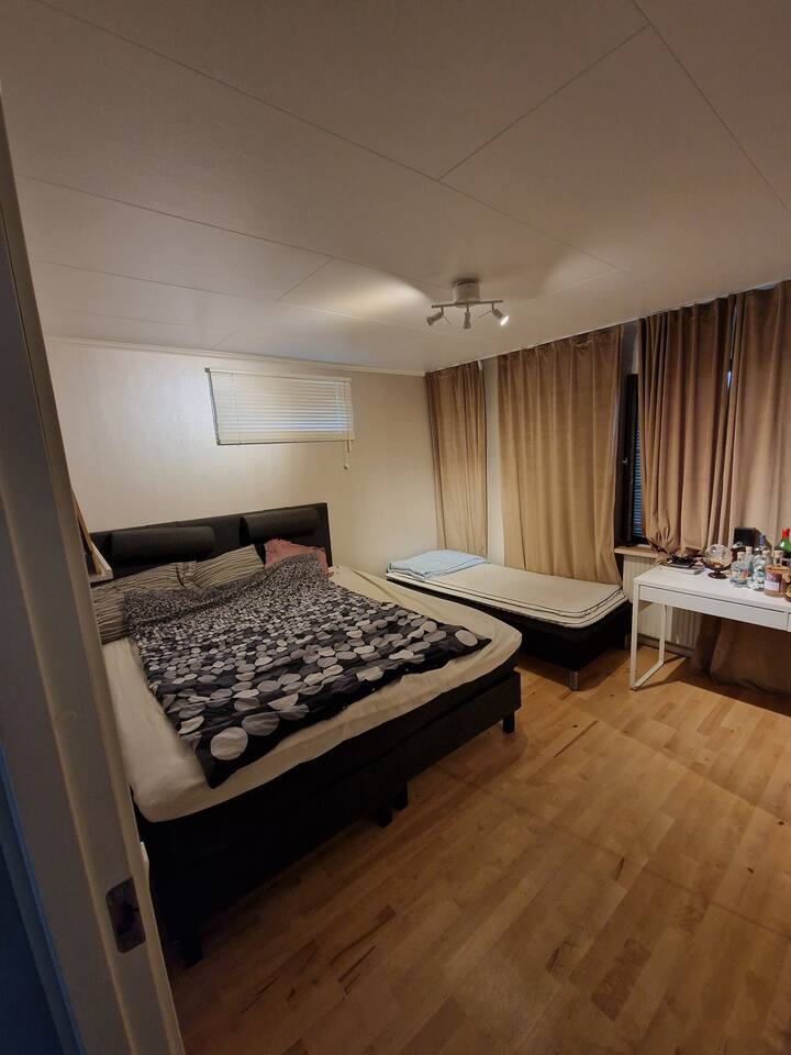1,5våningshus I Villaområde På 150m2. - Boden