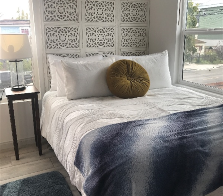 Complete Studio- Private Entrance. Beach- 2 Miles - Newport