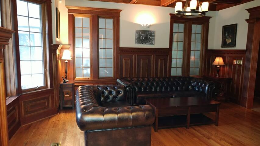 Executive Ocean View by Victoria Swartz Bay Ferry gallery image 5