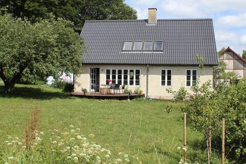 Popular Airbnb listing: Natural pearl 15 min. from Aarhus in Skødstrup Løgten