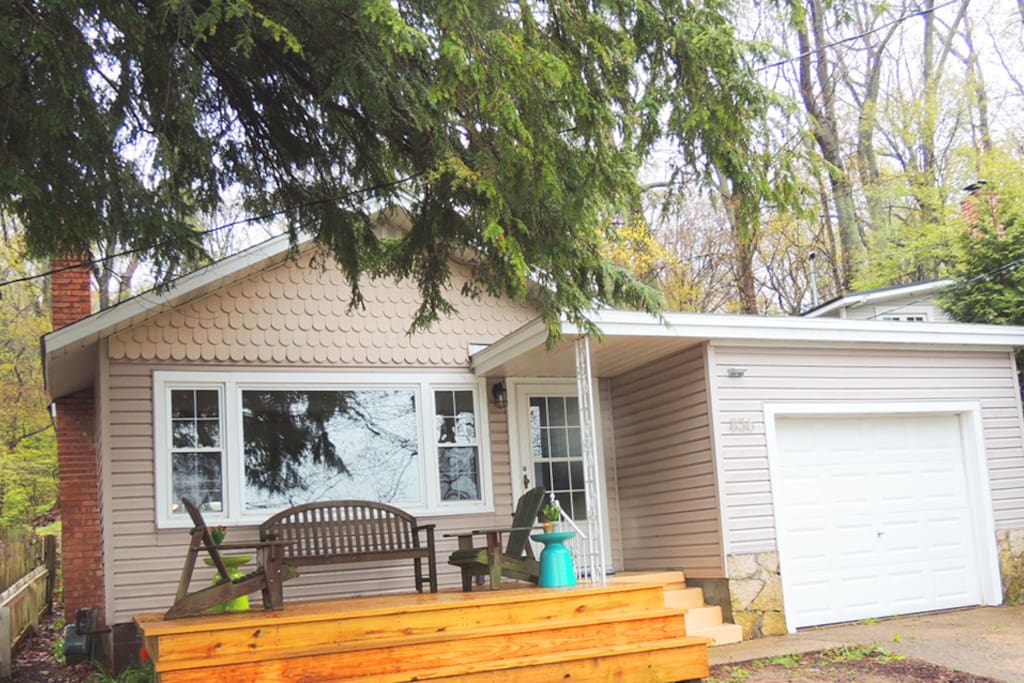 View of the front of the cottage