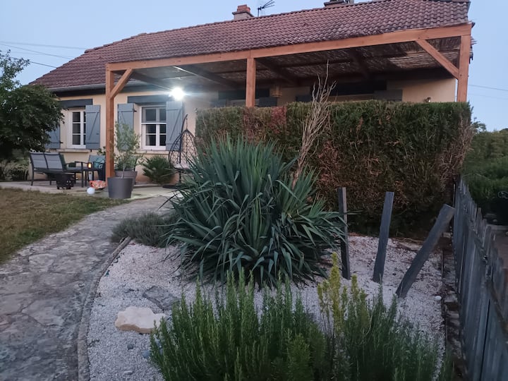 Chambre privée dans maison de campagne