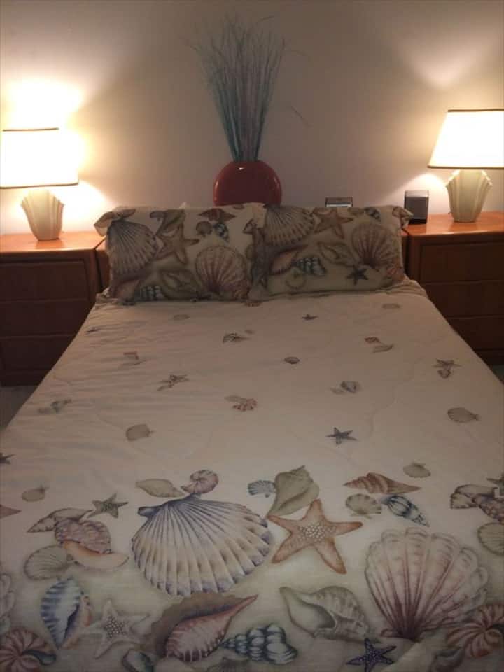 主卧标准双人床