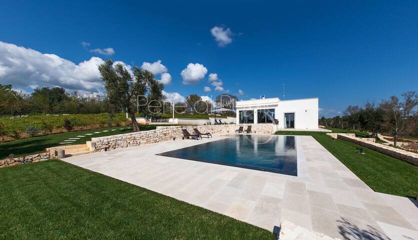 Stunning property with panoramic view