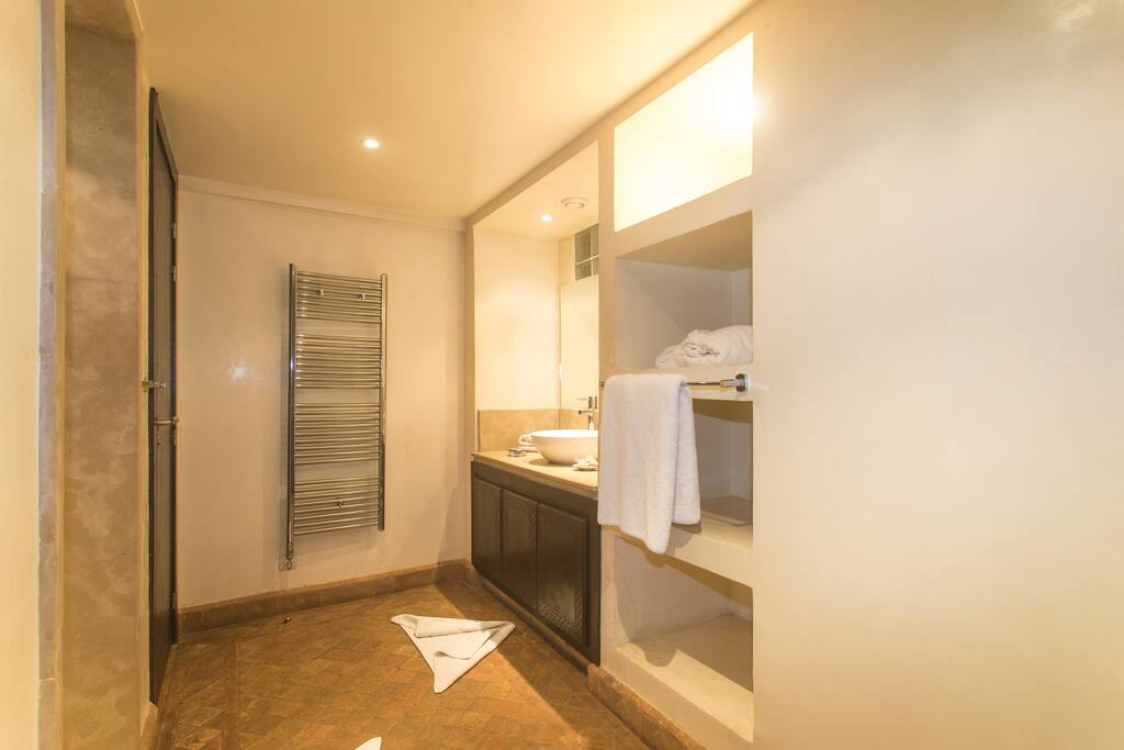 Salle de bain chambre 3