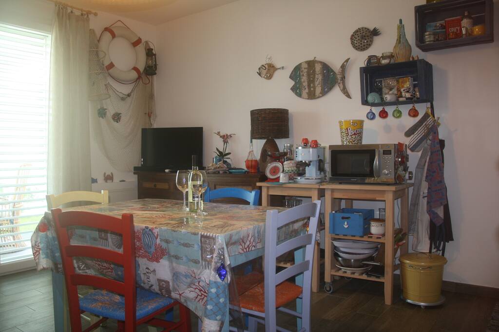 Soggiorno-angolo cottura(2)
