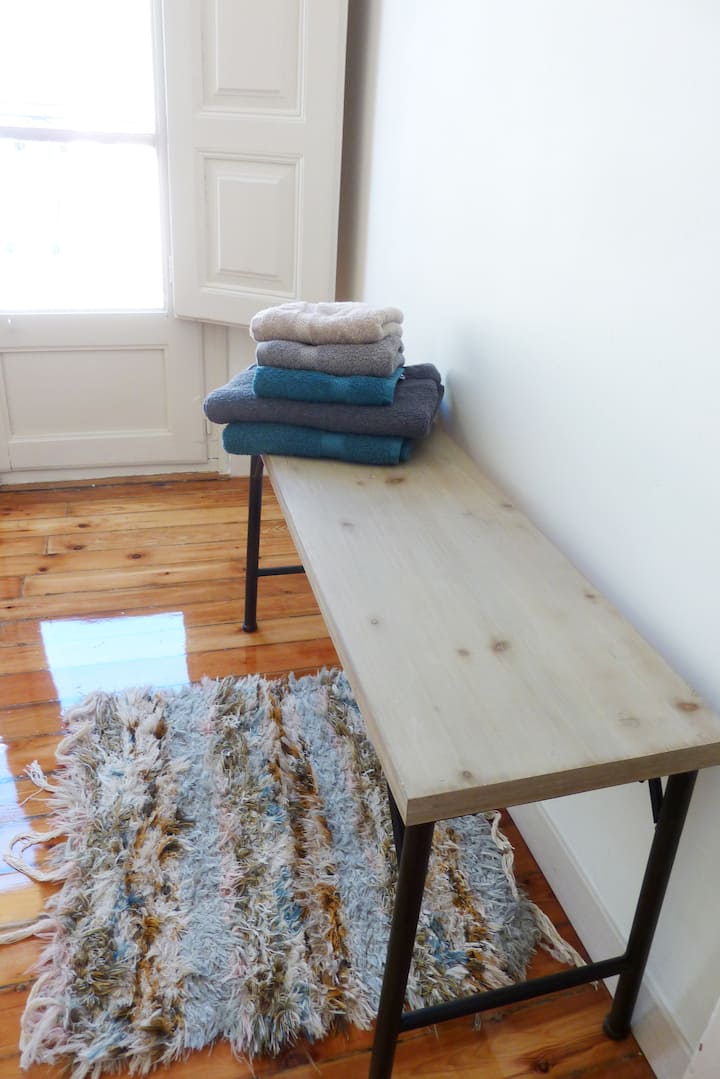 MAELEZO YA CHUMBA CHA KULALA 3