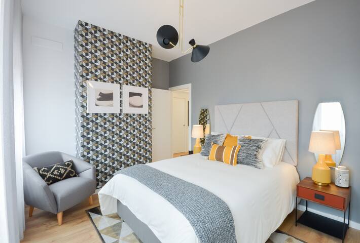 Relax in Luxury & Renovated Apartmnt in the Center gallery image 3