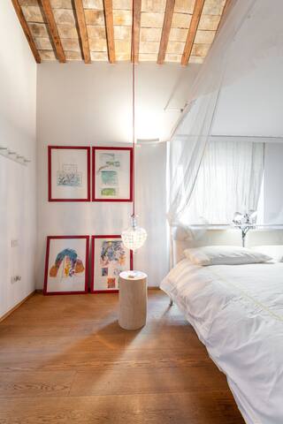 Lodging with view in front of Chiesa Nuova Dome gallery image 4