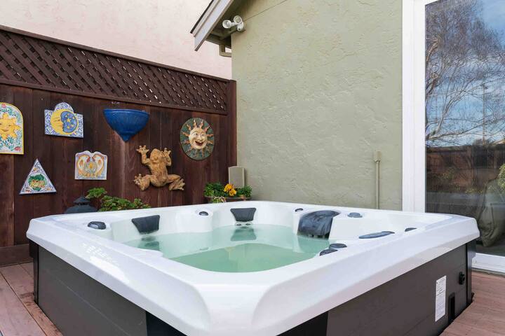 Redwood Shores Private Residence; Hot Tub,Fire Pit gallery image 3