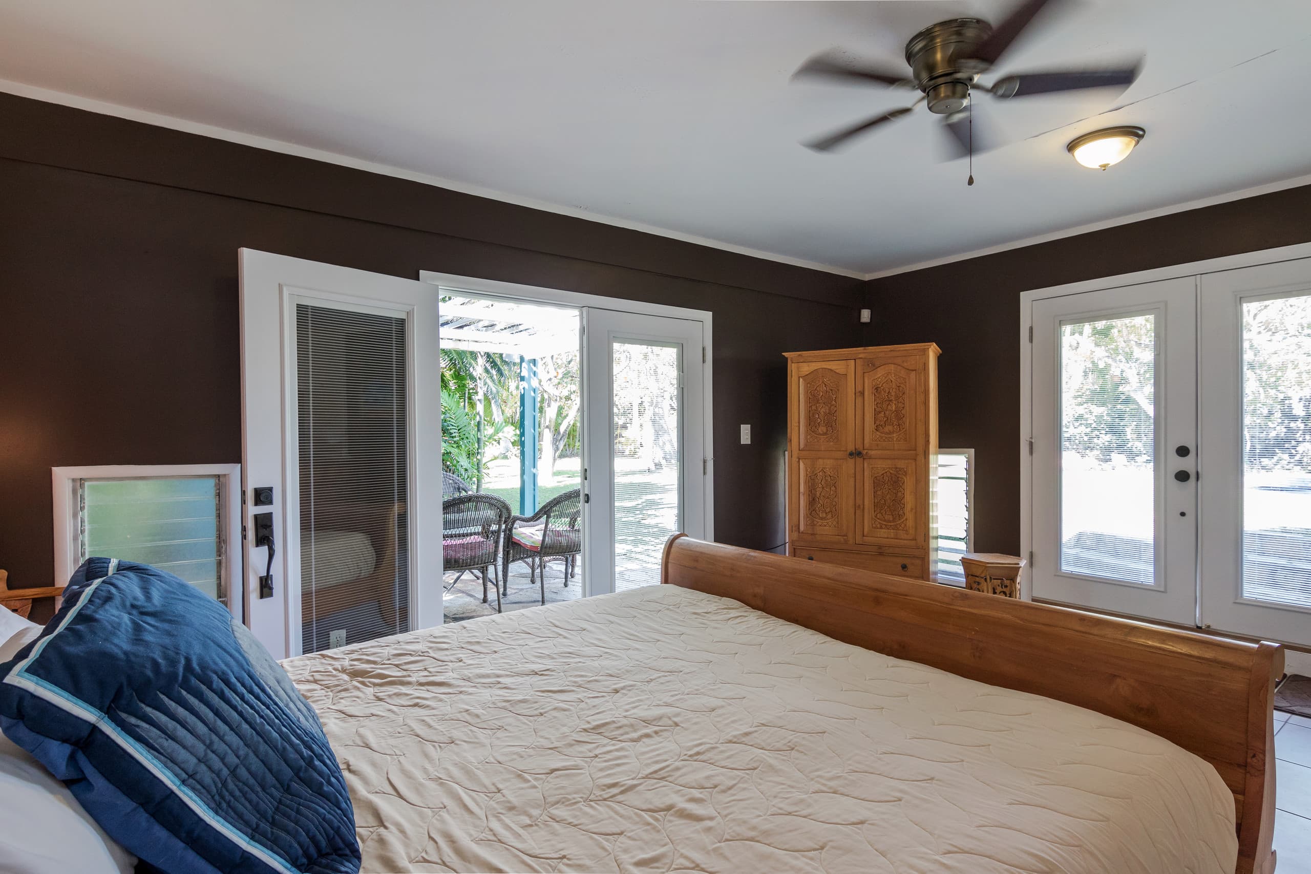 Home in Kailua · ★4.97 · 4 bedrooms · 4 beds · 3 baths - Image 4