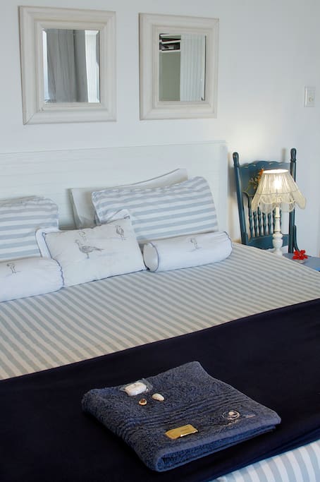 Beach Suite bed