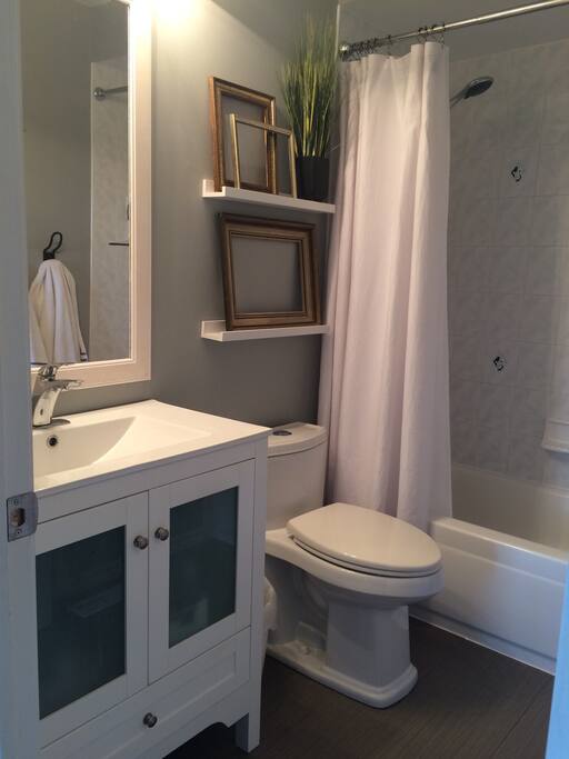 Shared full bathroom