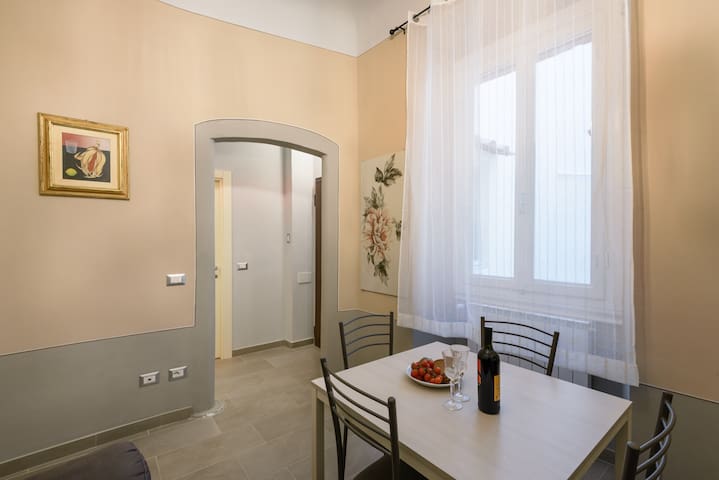 WelcHome in Italy: Santa Croce for families gallery image 2