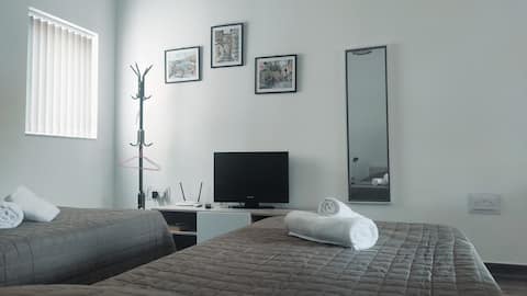Newly Renovated Apartment close to Airport in Luqa