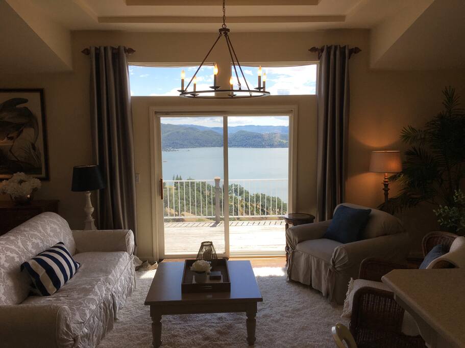 Perla del LagoBEST Lake Views! Houses for Rent in Lucerne