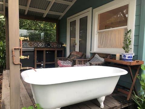 Successful Airbnb property: The Captain’s Cabin in Kangaroo Valley