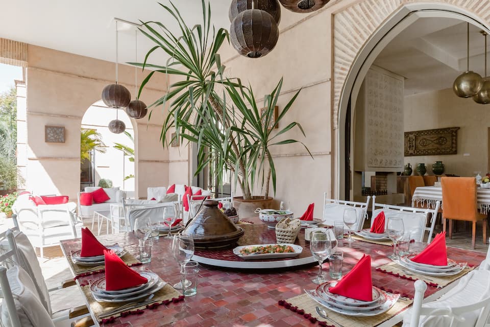A red-brick villa in a one-hectare Marrakech garden, Marrakech, Marrakech-Safi, Morocco, photo 5 of 10