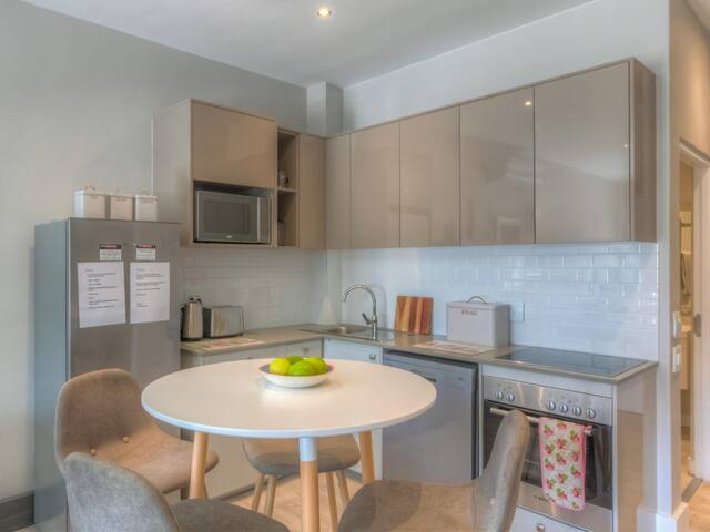 Crossfire@Home – 105 The Vynide gallery image 5