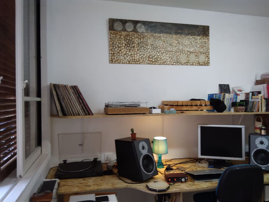 the room 2