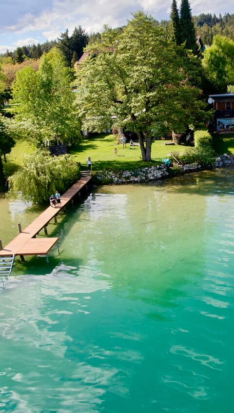 Charming lake cottage with private jetty