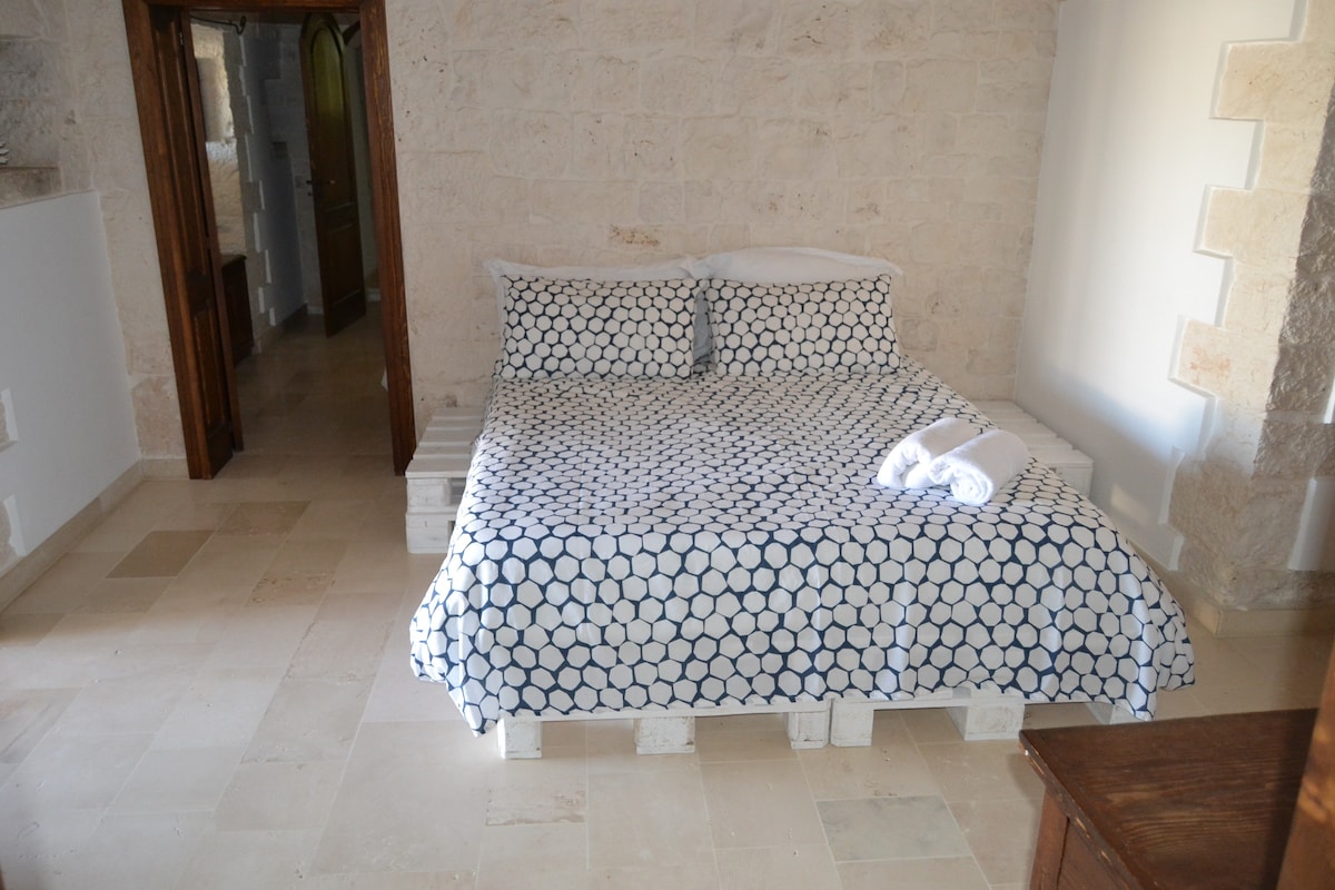 Trulli พร้อมสระว่ายน้ำส่วนตัวในปุลยาสำหรับ 8 ท่าน