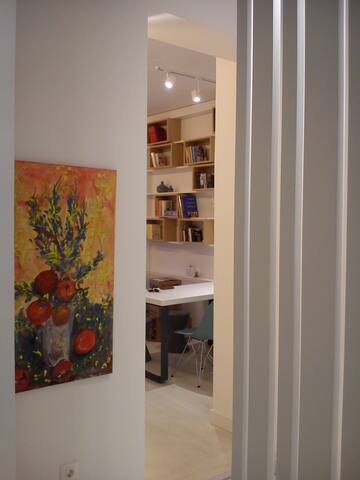 City center elegant loft gallery image 5