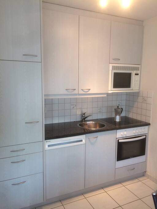 Küche
Kitchen
Cocina