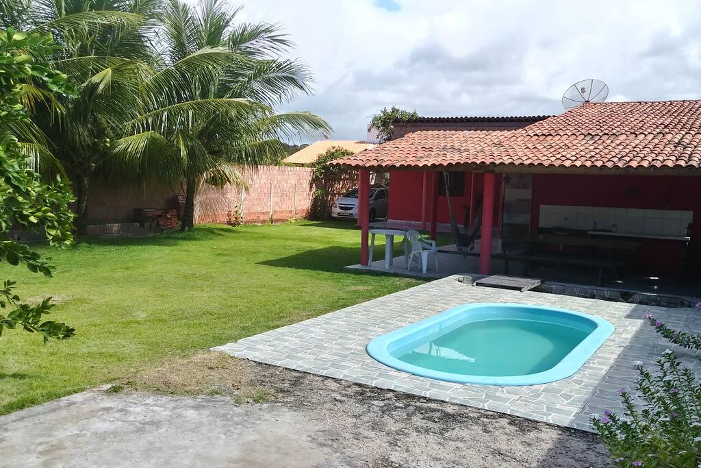 Esta foto demonstra uma piscina que mede 2.80x1.40
