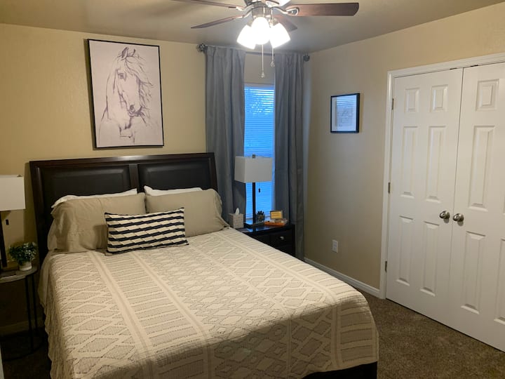 Spavaća soba br. 2 bračni krevet (1,6x2) 