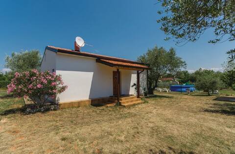Top performing Airbnb: Holiday Home Lovric in Bužinija