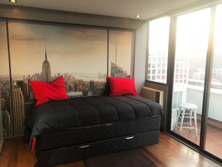 Second floor 2 extra beds as for children since they share bathroom en suite 

Second floor ADDITIONAL 2 single beds PULL OUT 